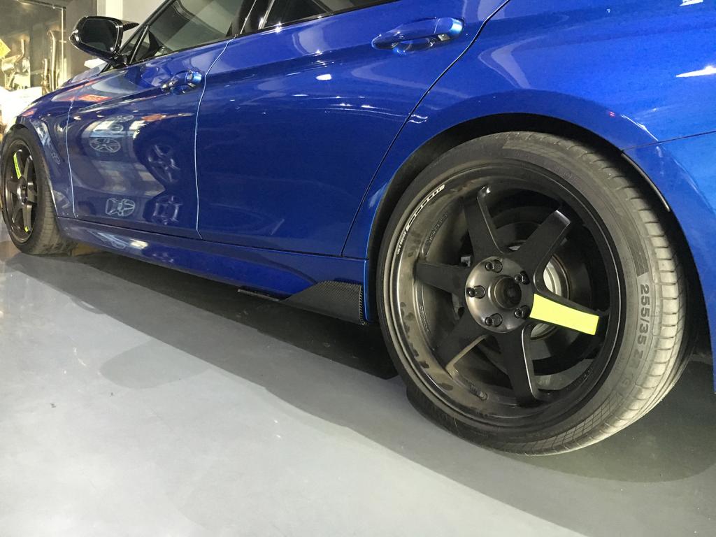 BMW Carbon Fiber ML Style Side Skirt Extensions for F30