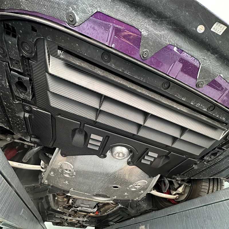 BMW Pre-Preg Carbon Fiber GT Style Oil Cooler Guard for G87 M2 & G80 M3 & G82 M4