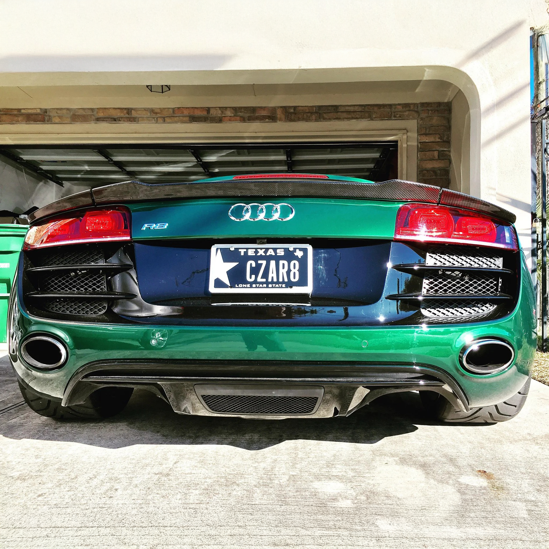 Audi Carbon Fiber 3 Piece Style Rear Spoiler for R8 Gen 1