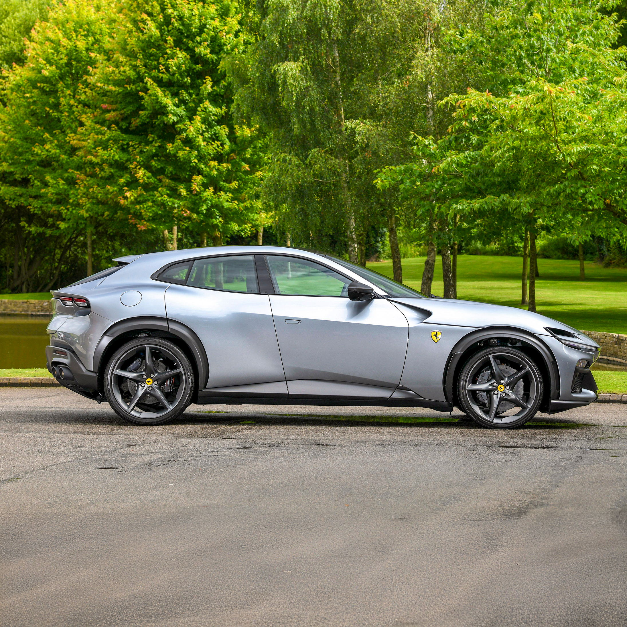 Ferrari Pre-Preg Carbon Fiber OEM Style Side Skirts for Purosangue