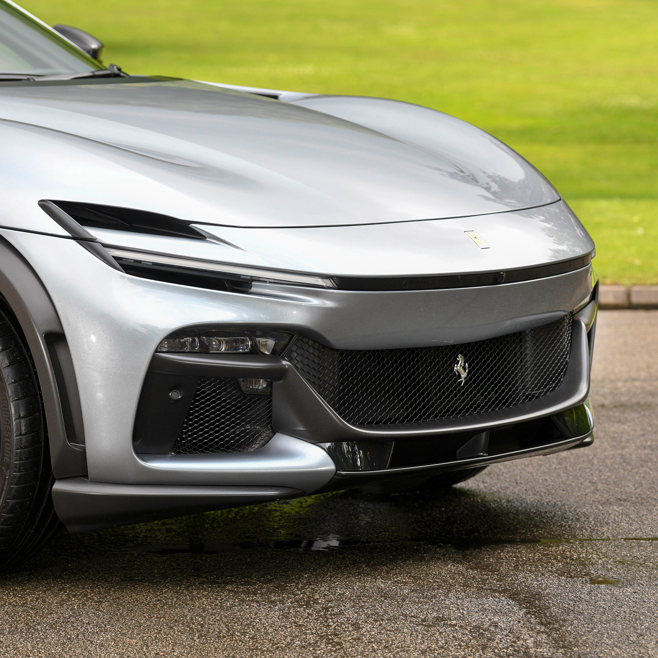 Ferrari Pre-Preg Carbon Fiber OEM Style Front Splitter for Purosangue