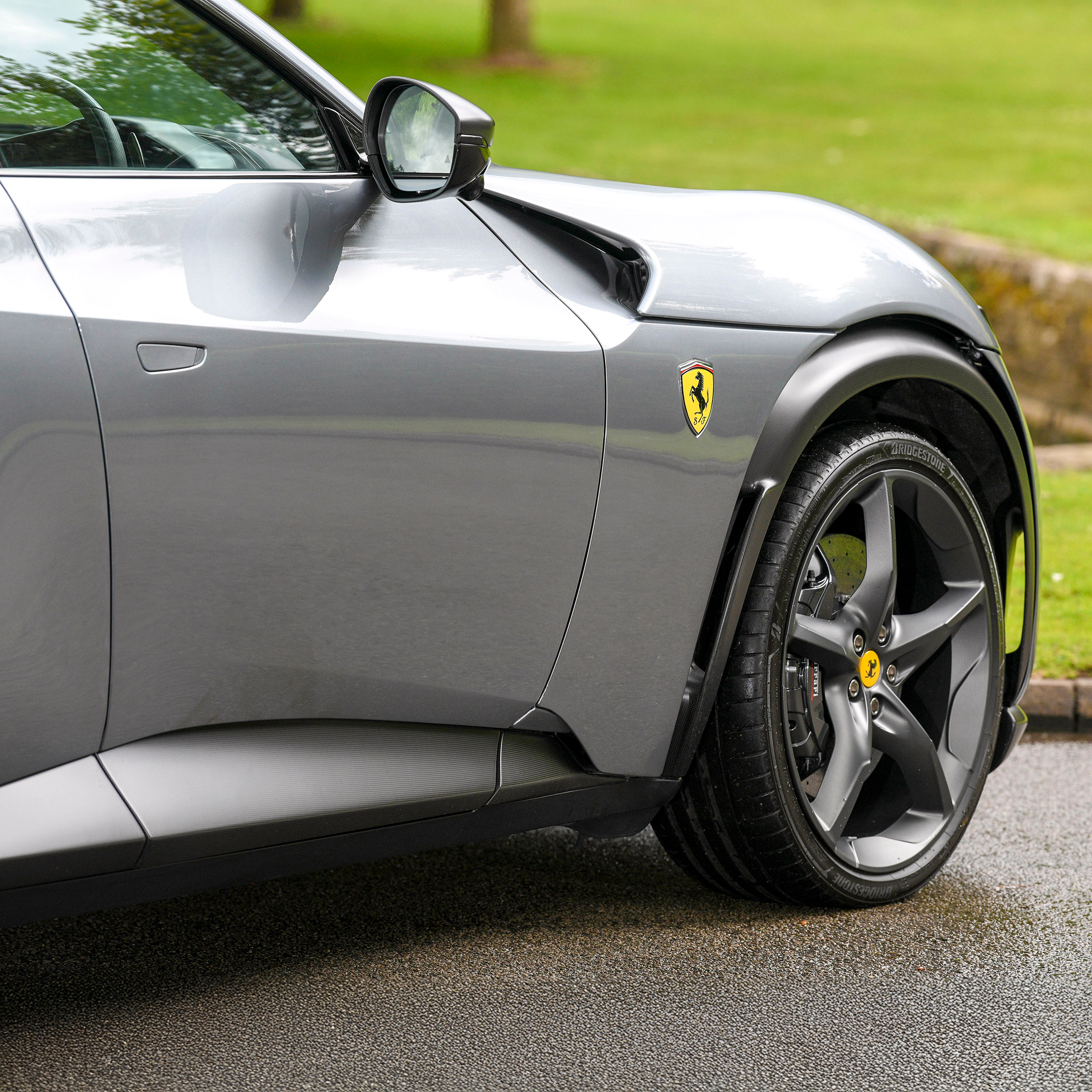 Ferrari Pre-Preg Carbon Fiber OEM Style Side Skirts for Purosangue