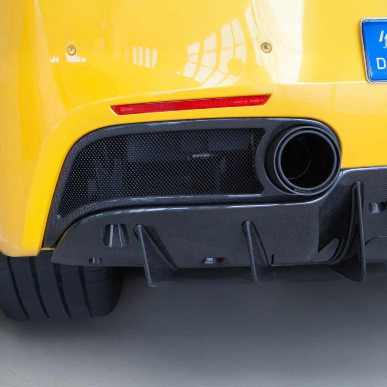 Ferrari Pre-Preg Carbon Fiber Capristo Style Rear Bumper Exhaust Surrounds for 488 GTB & GTS