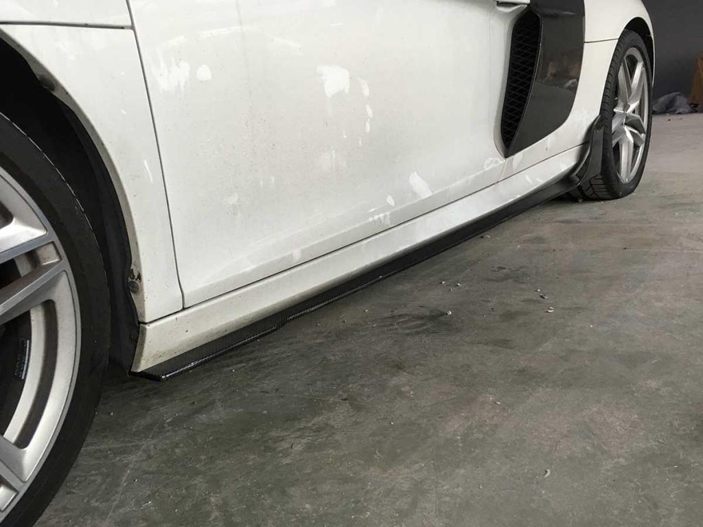Audi Carbon Fiber ML Style Side Skirts for R8 Gen 1