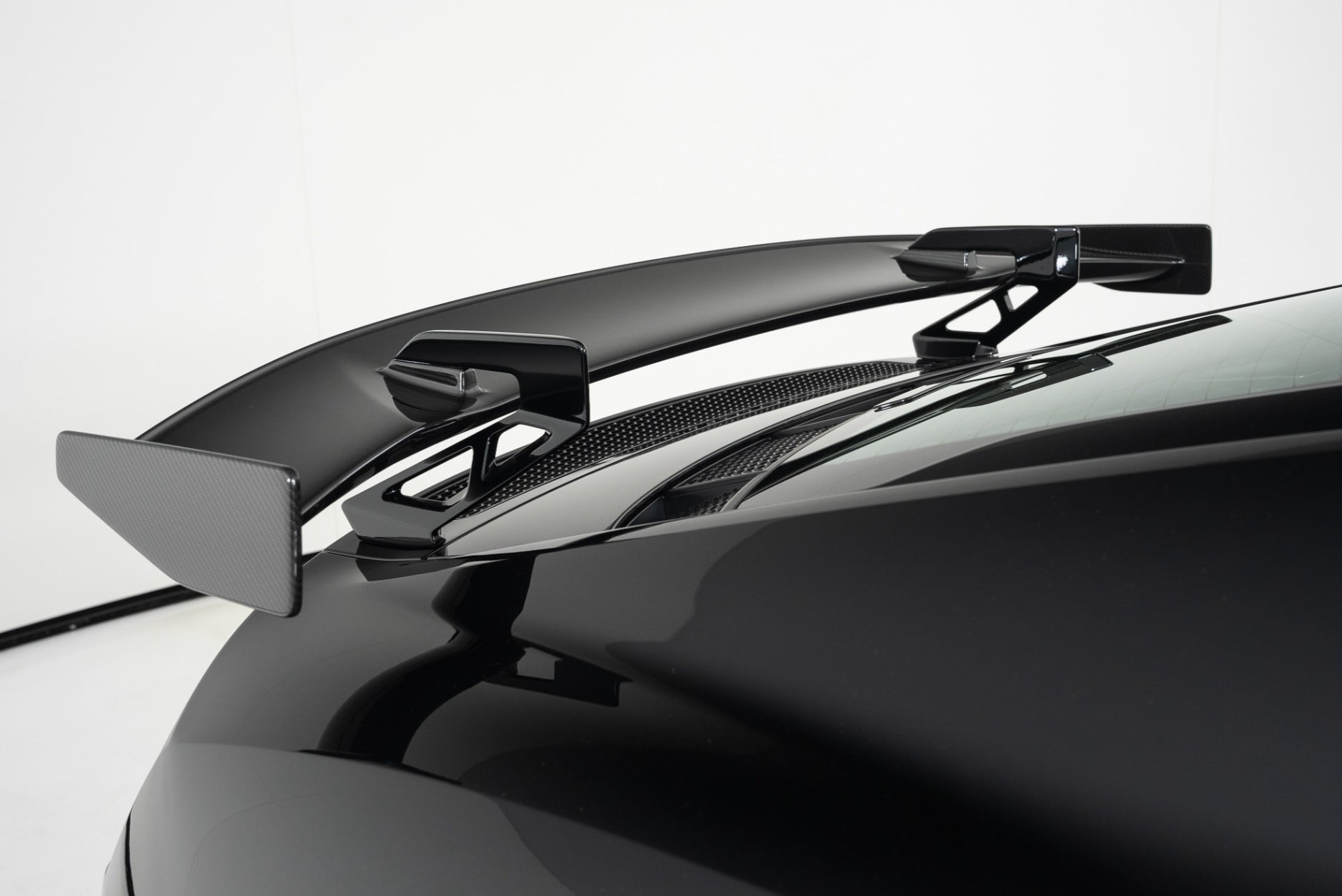 Audi Pre-Preg Carbon Fiber GT Style Rear Spoiler for R8 Gen 2