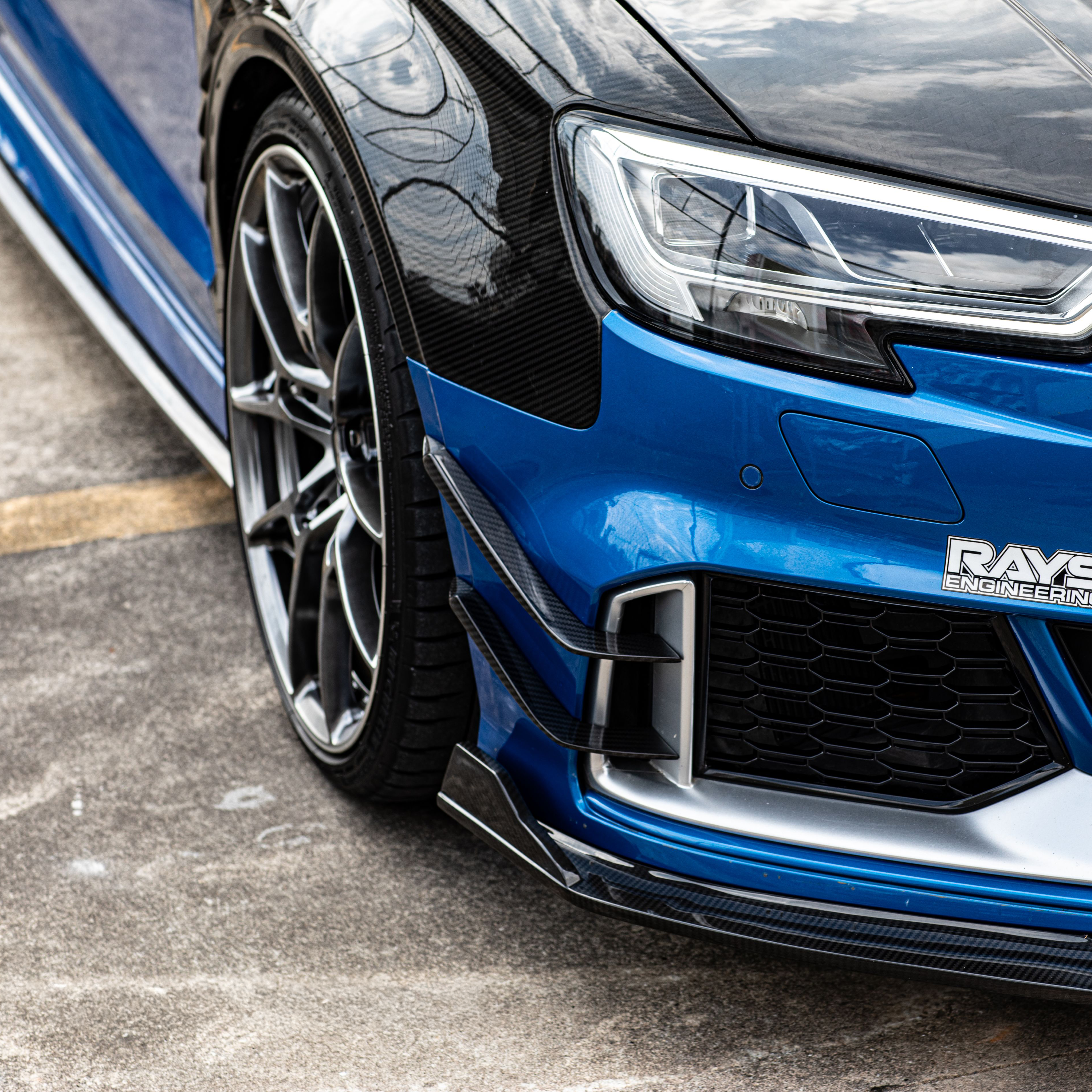 Audi TAKD Pre-Preg Carbon Fiber Front Bumper Canards for 8V RS3