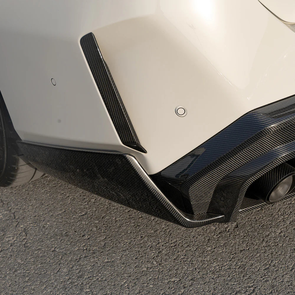 BMW SooQoo Pre-Preg Carbon Fiber Rear Reflector Trims for G90 M5