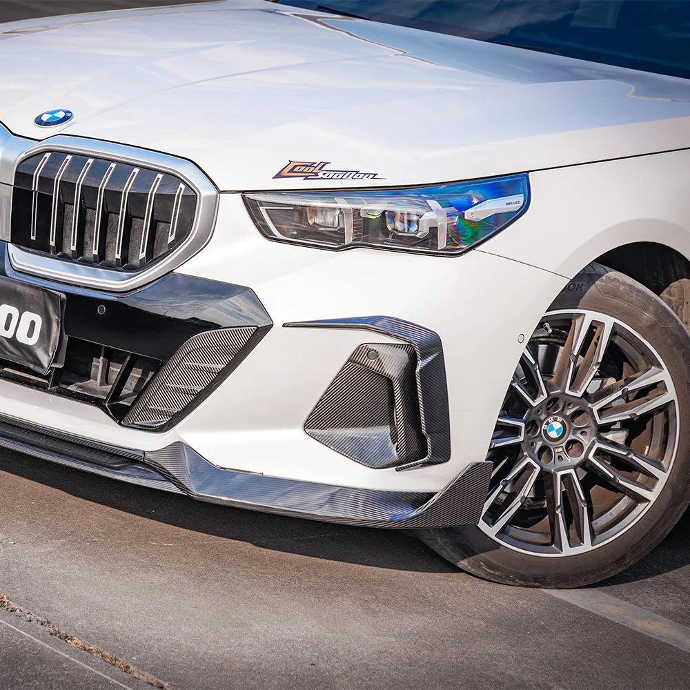 BMW SooQoo Pre-Preg Carbon Fiber Front Side Vent Trim for 5 Series G60