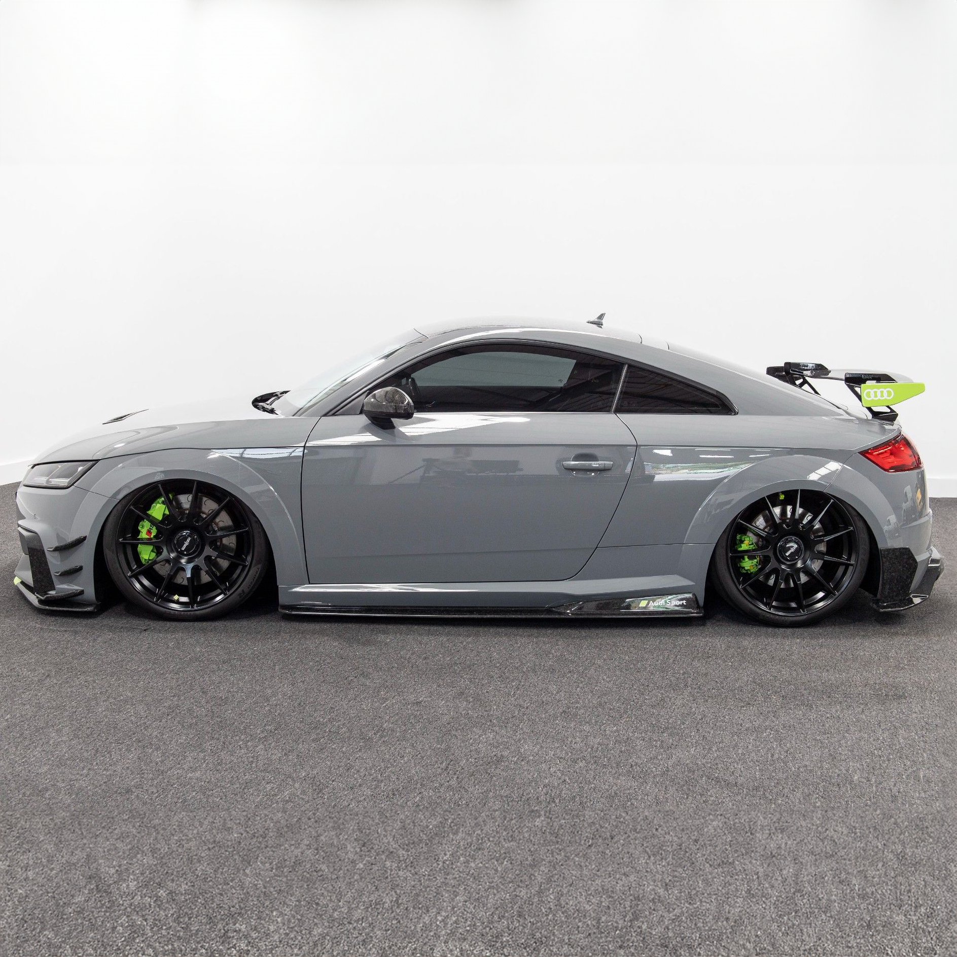 Audi EEA Designs Carbon Fiber Performance Side Skirts for MK3 TT & TTS & TTRS PFL