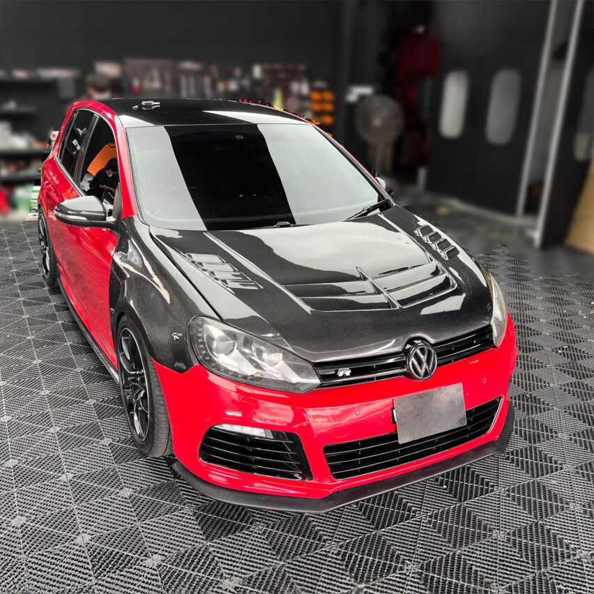 Volkswagen Carbon Fiber Varis Style Hood for Golf MK6