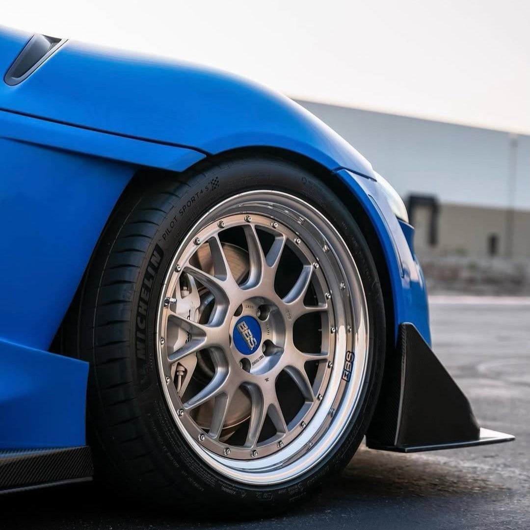 Toyota Pre-Preg Carbon Fiber EVS Style Front Fenders for Supra A90