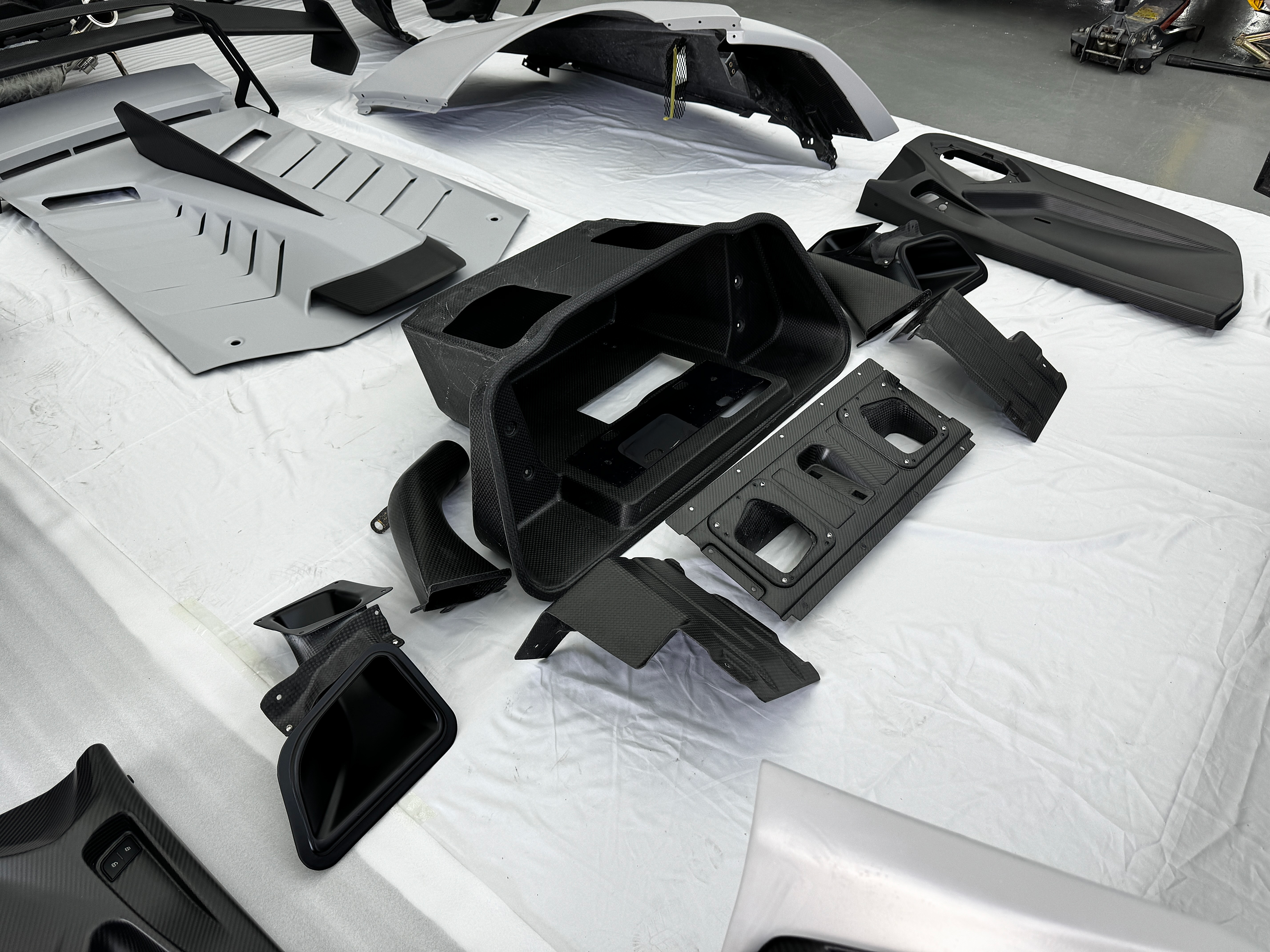 Lamborghini Pre-Preg Carbon Fiber STO Style Bodykit for Huracan LP580 LP610