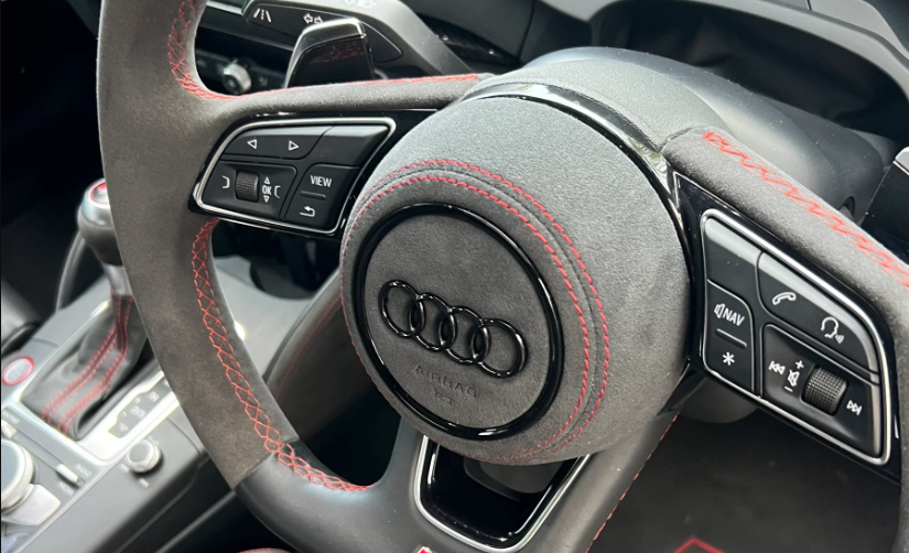 Benefits of the Custom Alcantara Steering Wheel Airbag Cover