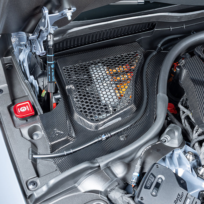 BMW Pre-Preg Carbon Fiber Top Engine Bay Corner Panels for G90/G99 M5