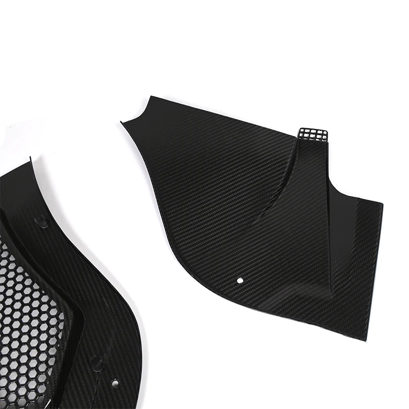 BMW Pre-Preg Carbon Fiber Top Engine Bay Corner Panels for G90/G99 M5