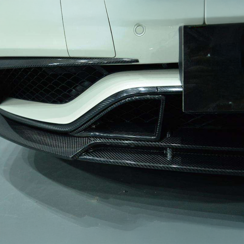Mercedes Carbon Fiber Front Lower Vents for W218 CLS63 FL