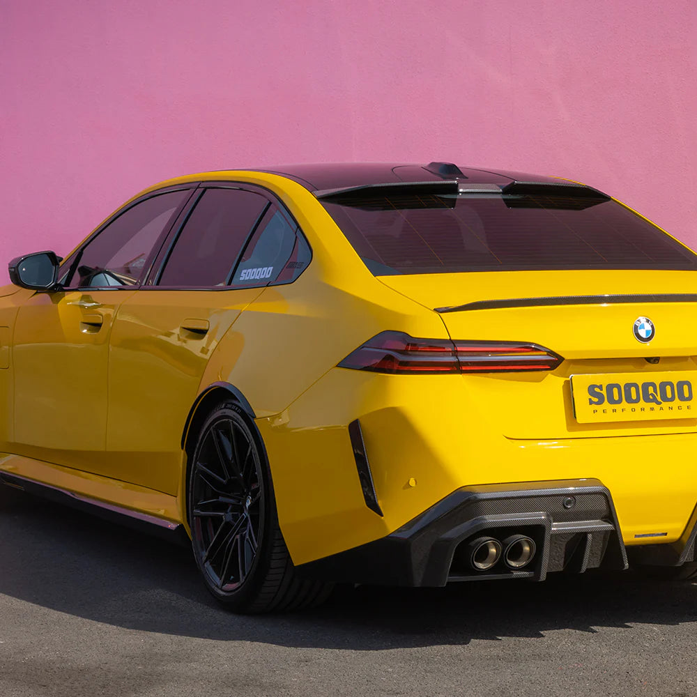 BMW SooQoo Pre-Preg Carbon Fiber Rear Reflector Trims for G90 M5