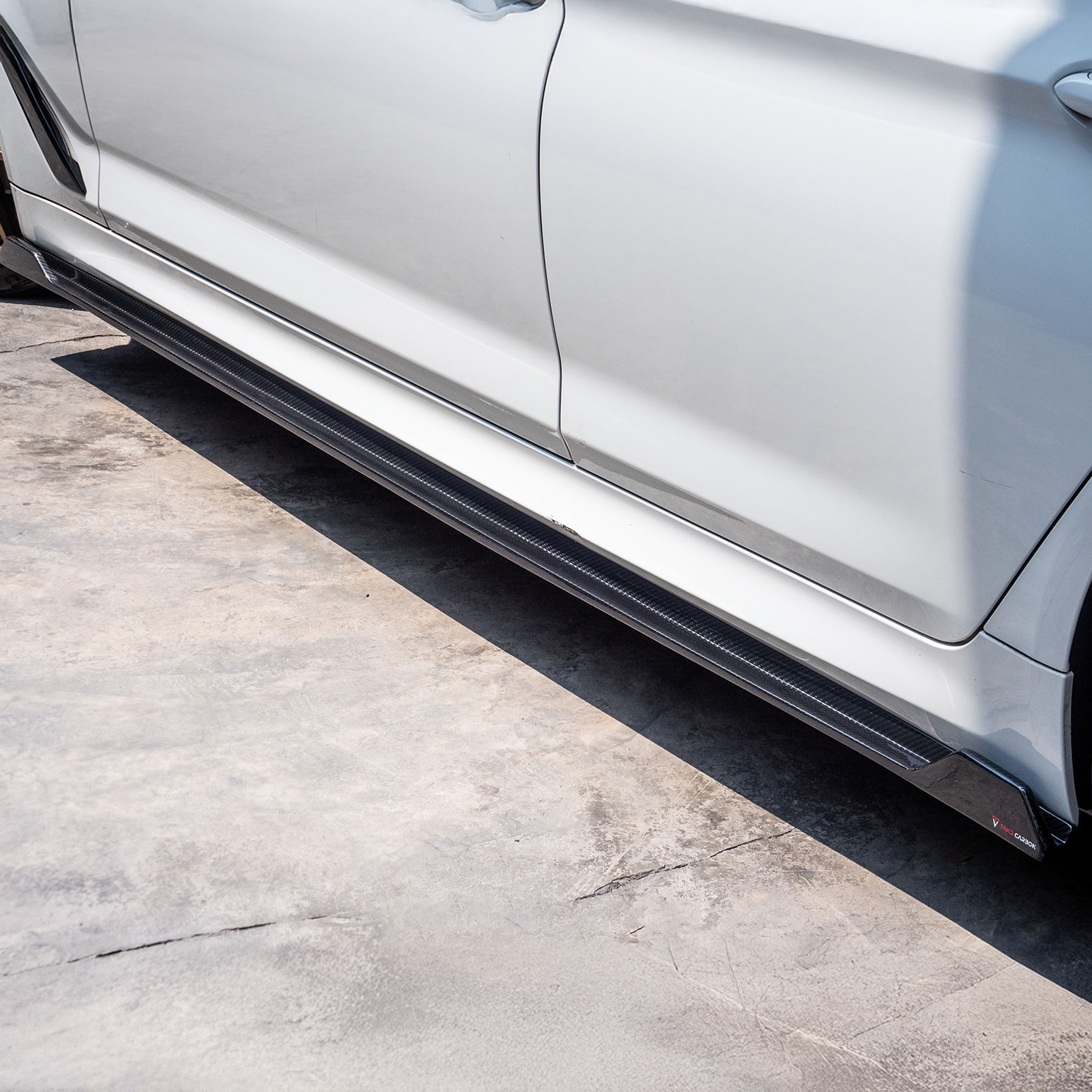 BMW TAKD Pre-Preg Carbon Fiber Side Skirts for G30 5 Series & F90 M5