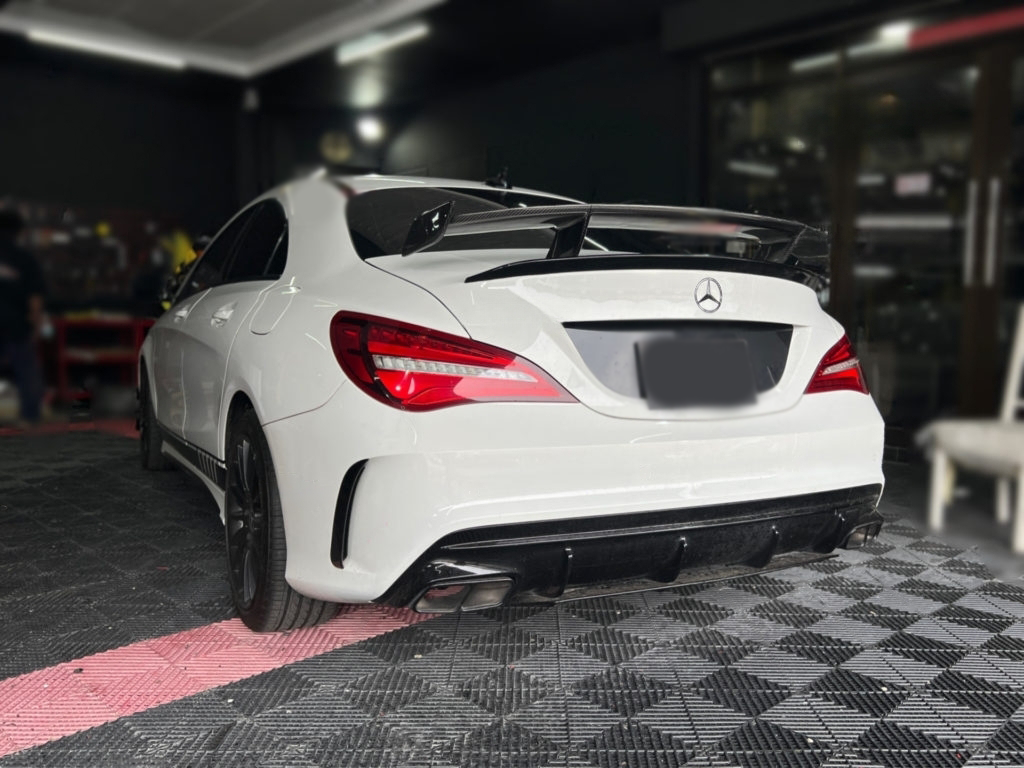 Mercedes Carbon Fiber GT Style Rear Spoiler for W117