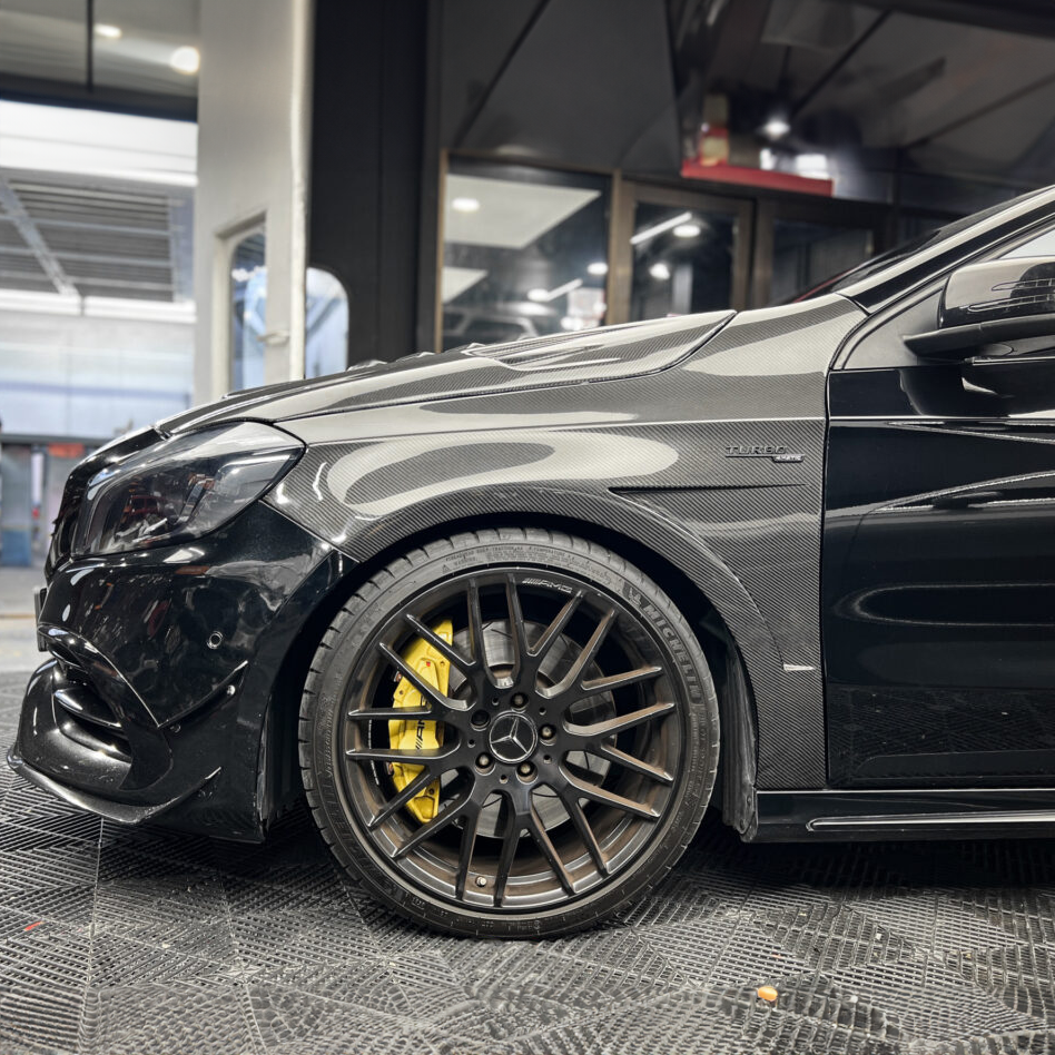 BMW Empero Designs Carbon Fiber Front Fenders for W176