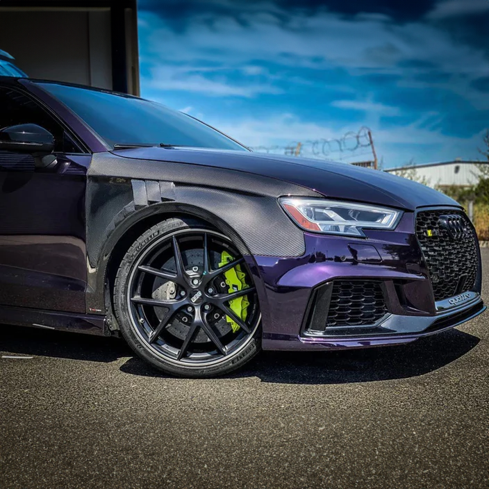 Audi Pre-Preg Carbon Fiber Vented Front Fenders for B9.5