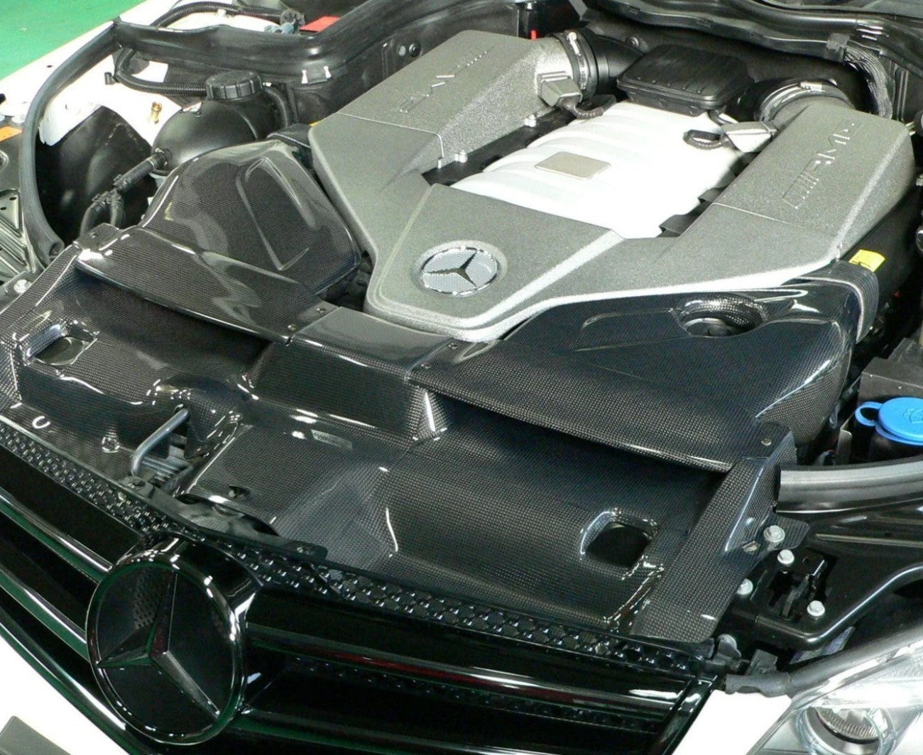 Mercedes Pre-Preg Carbon Fiber Air Intakes for W204 C63